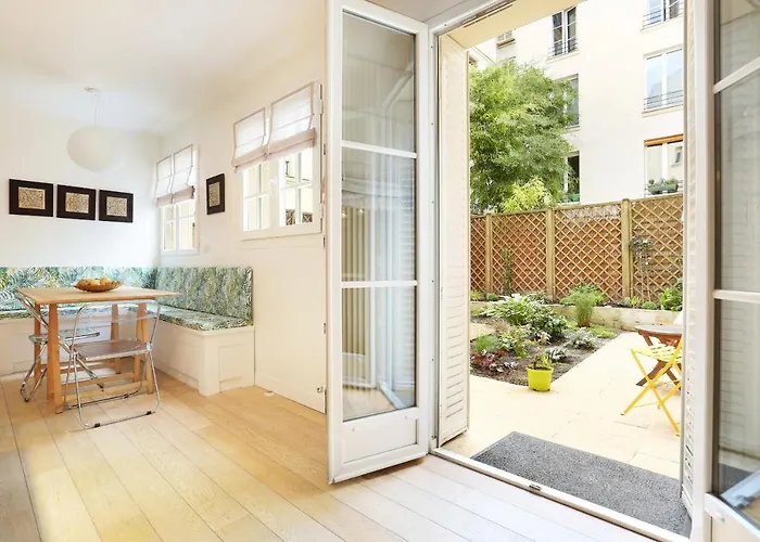 Apartment Champs Elysees By Studio Prestige